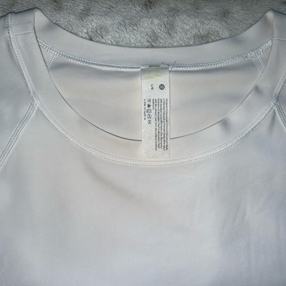 Lululemon Waterside Relaxed UVP Short Sleeve Size L - Picture 8 of 12